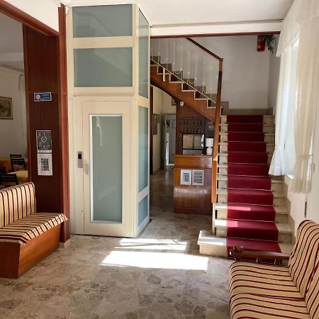Hotel Margot Lido di Camaiore Eksteriør billede