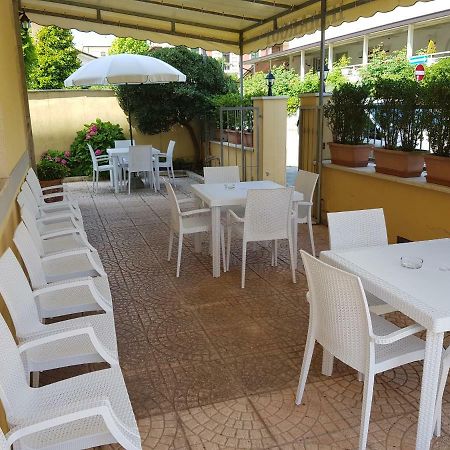 Hotel Margot Lido di Camaiore Eksteriør billede
